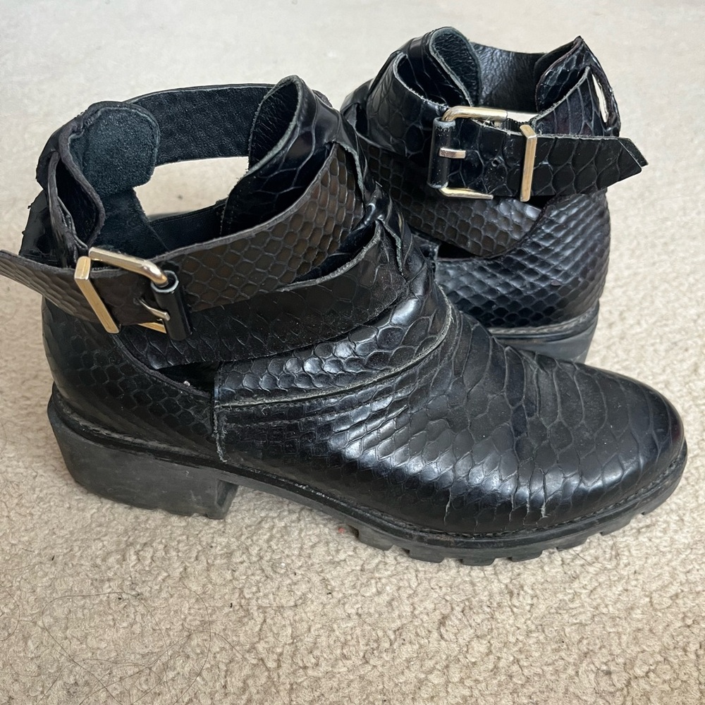 Miista Croc Embossed Ankle Black Leather Good Buckle size 36